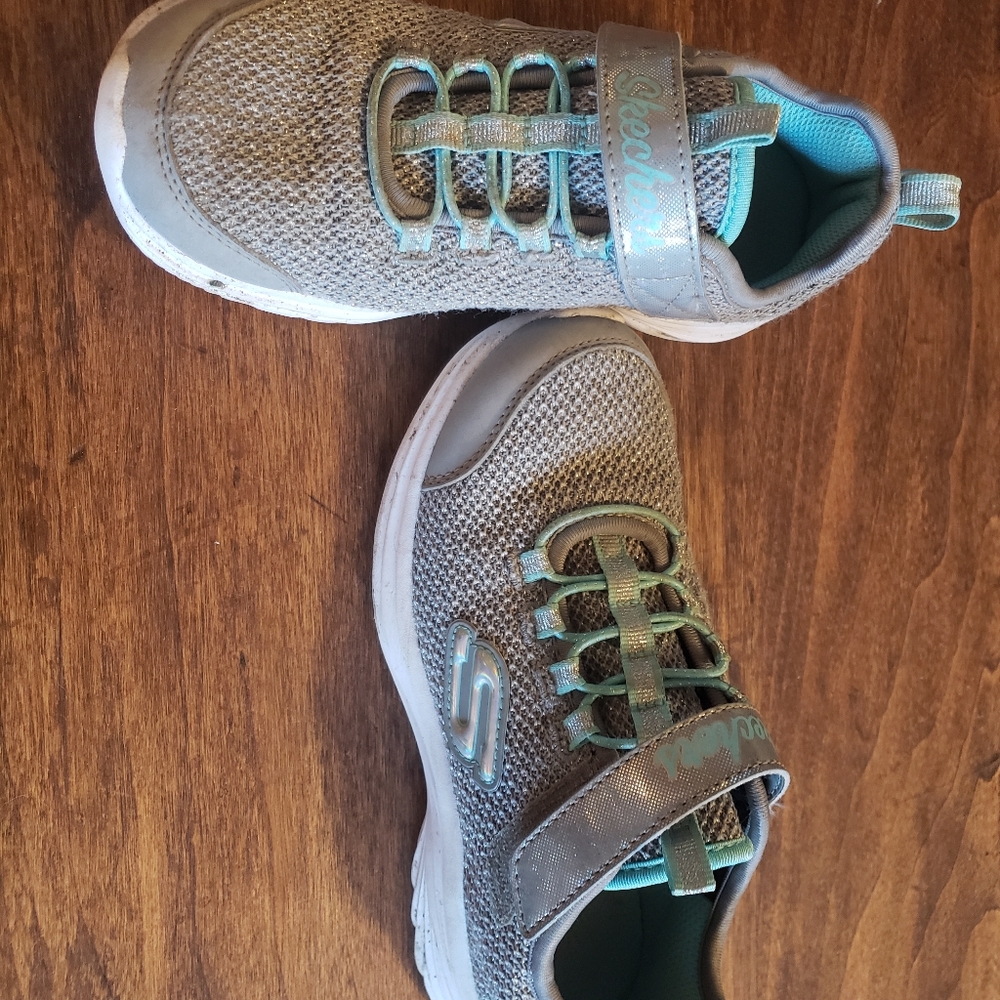 Girls Skechers